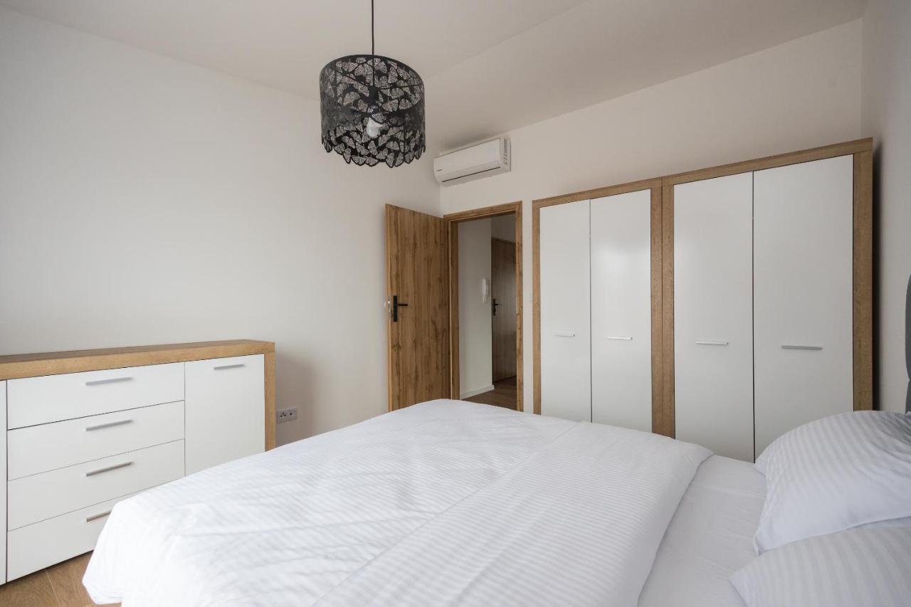 Hohome Comfy Apartments Варшава Екстер'єр фото