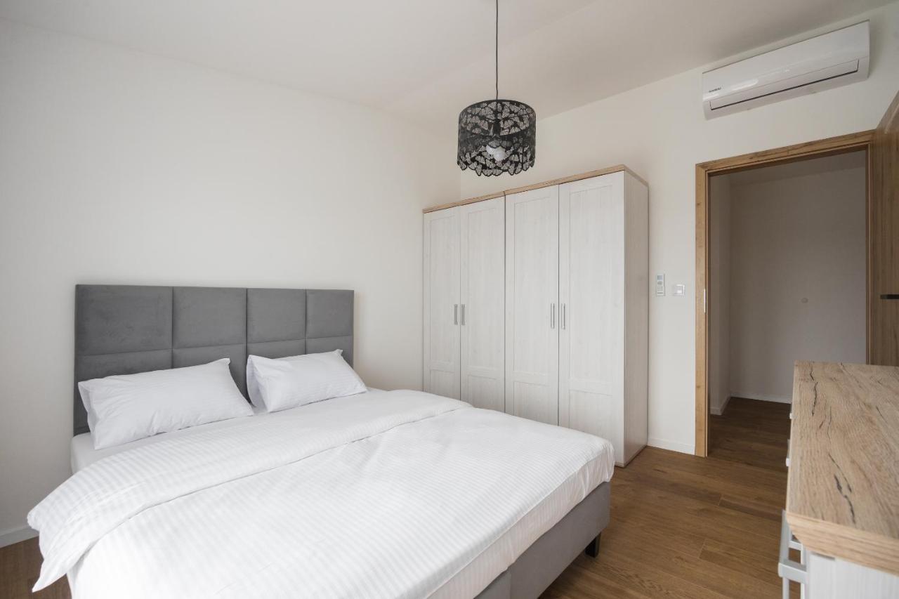 Hohome Comfy Apartments Варшава Екстер'єр фото