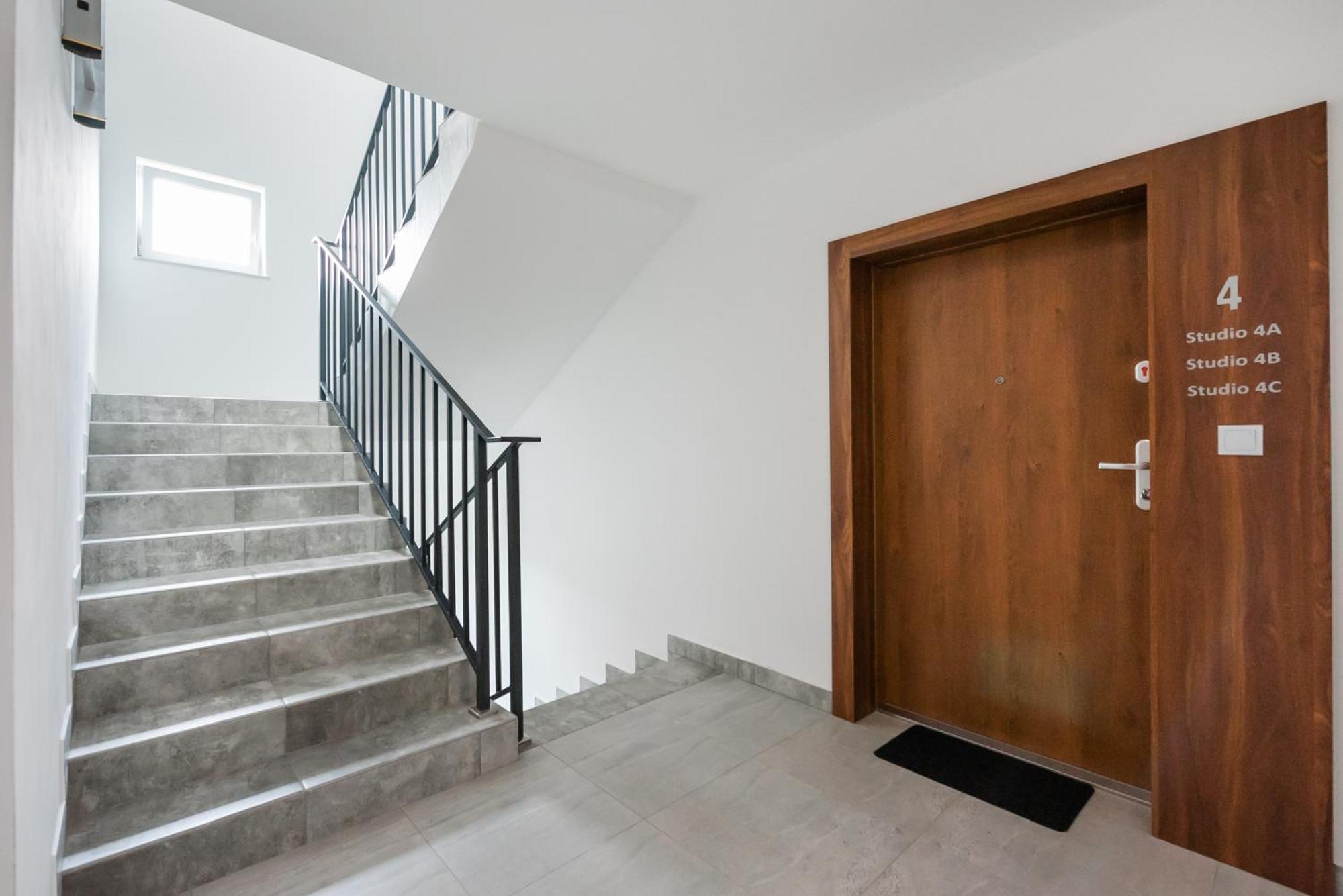 Hohome Comfy Apartments Варшава Екстер'єр фото